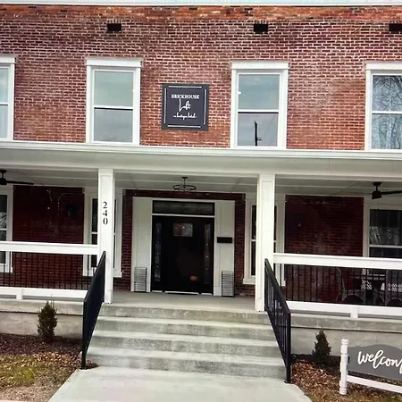 Brickhouse Loft - A Boutique Hotel